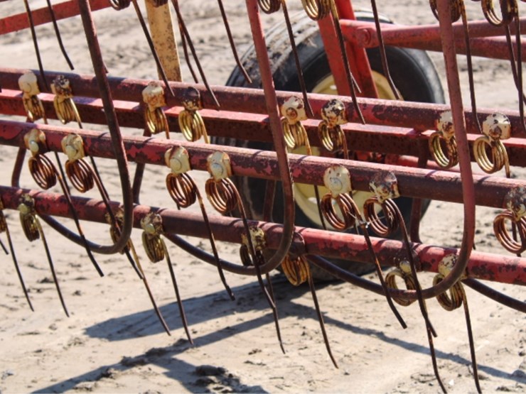 new-holland-55-image-9