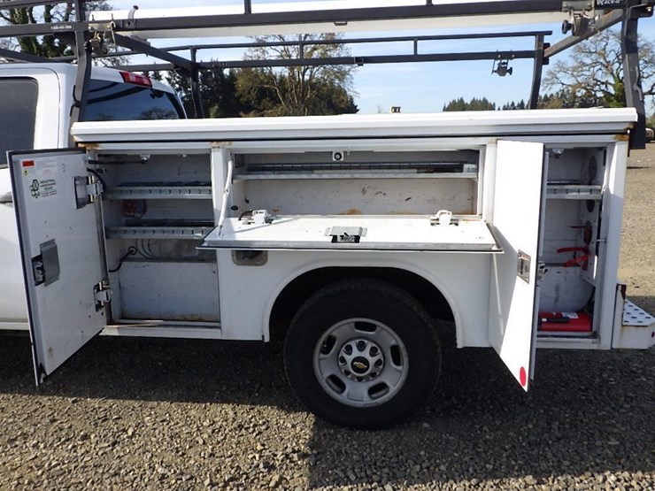 2017-chevrolet-2500hd-image-12