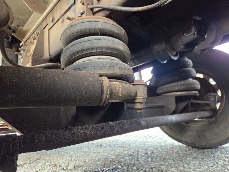 2006-massey-ferguson-8-image-40