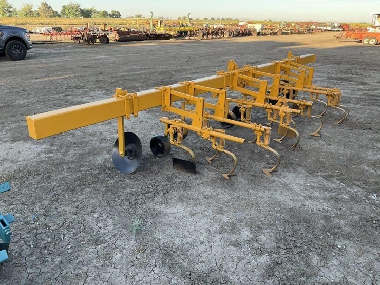 custom-3-pt-3-row-60"-cultivator-image-6