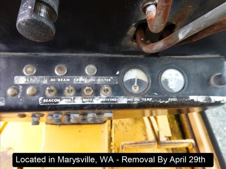 1975-deere-570a-image-9