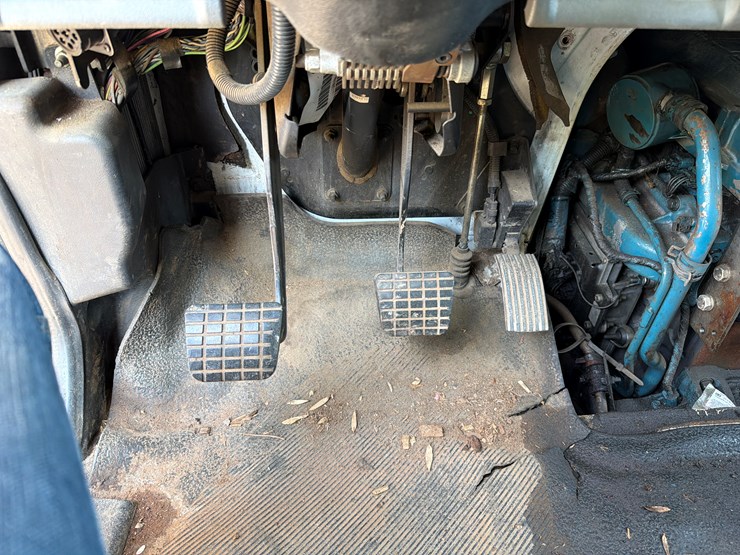 2005-international-durastar-4400-image-42