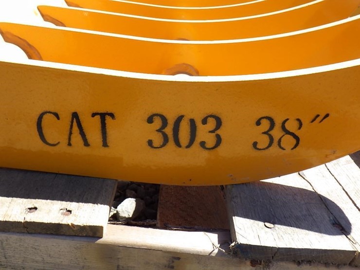 caterpillar-303-image-5