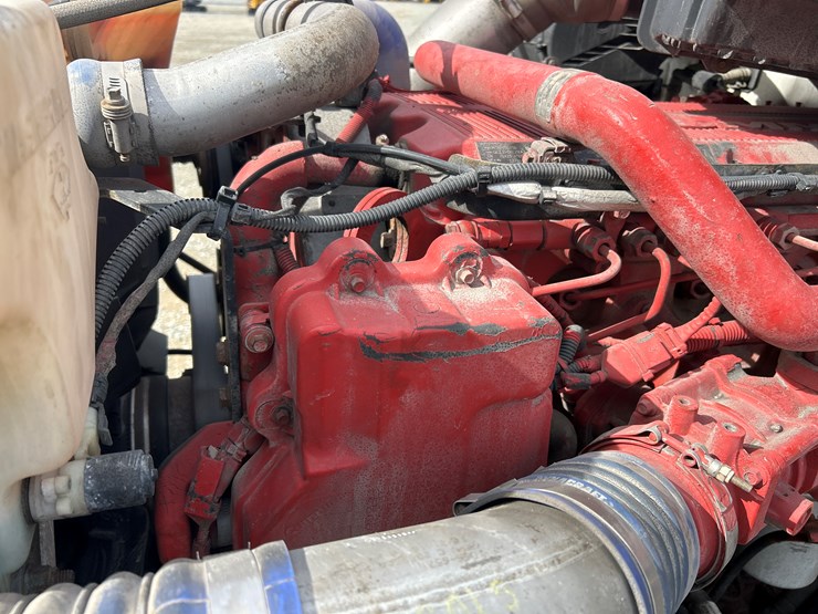 2017-kenworth-t680-image-67