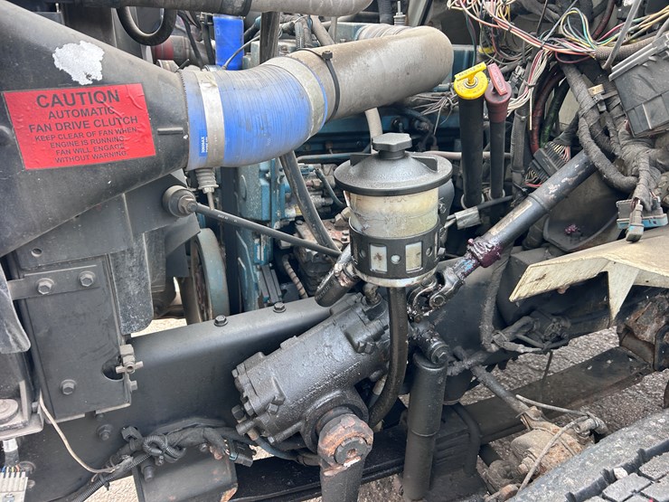 2003-international-7400-image-53