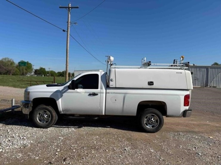 2011-chevrolet-2500-image-35