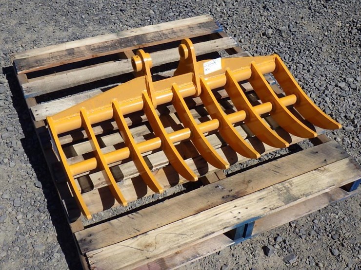 caterpillar-303-image-4