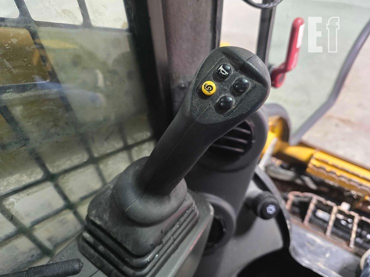 2022-caterpillar-289d3-image-16