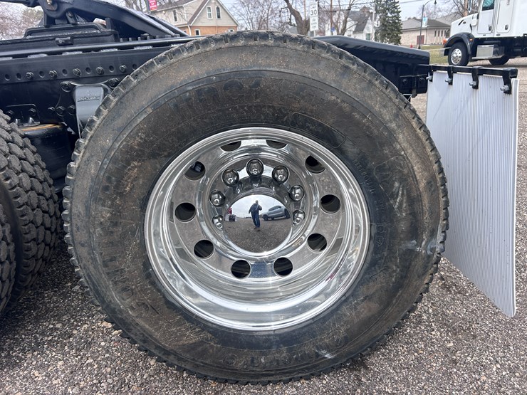 #1009-•-2012-western-star-conventional-4-sleeper-cab-truck-tractor-image-88