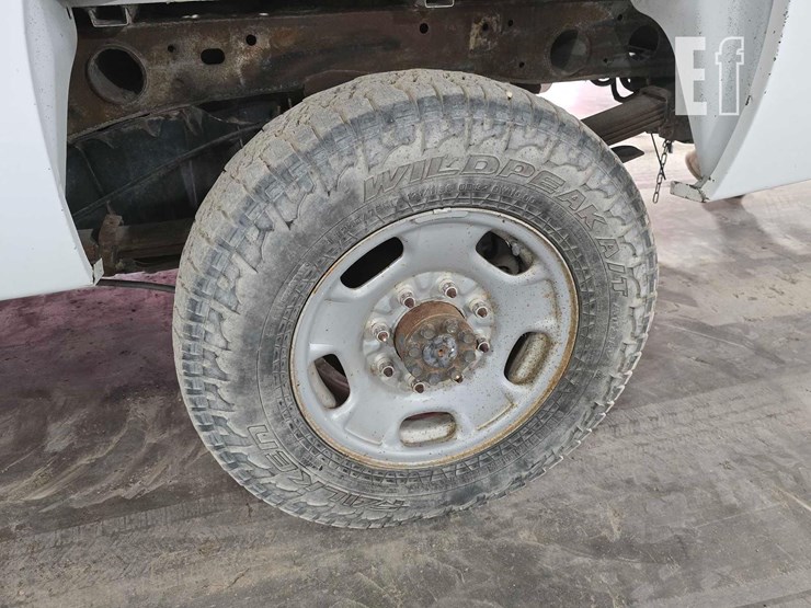 2014-chevrolet-2500hd-image-18