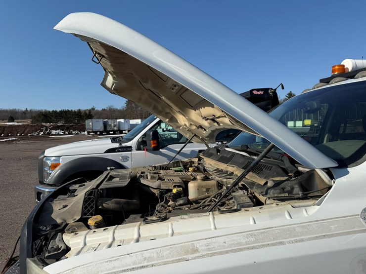 #2034-•-2012-ram-5500-heavy-duty-service-truck-image-12