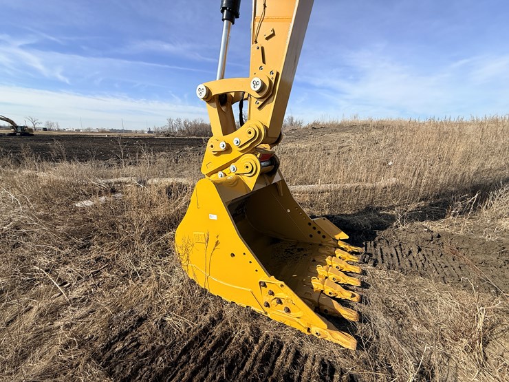 #1968-•-caterpillar-excavator-image-21