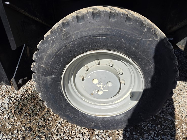 massey-ferguson-8-image-54