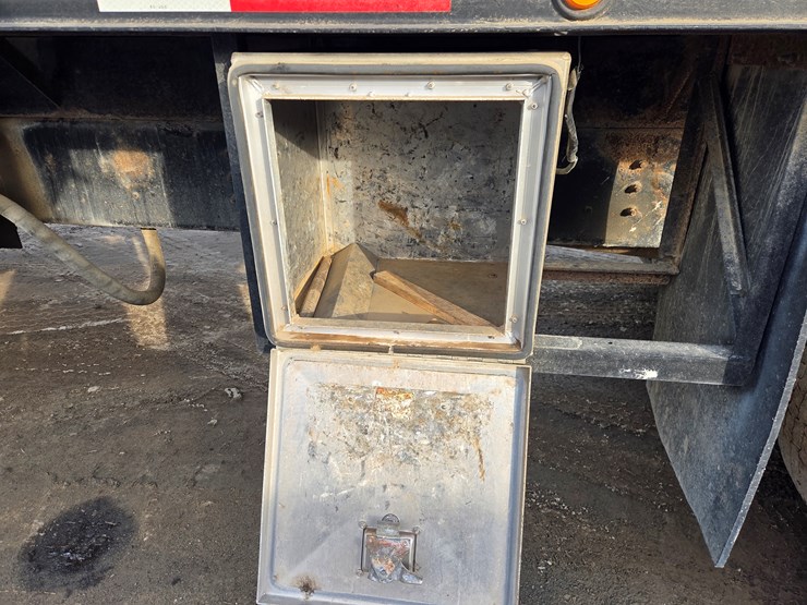 1998-international-paystar-5000-image-22