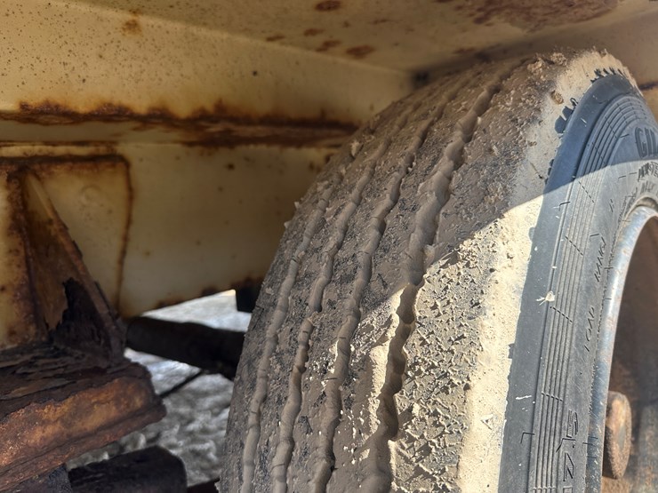 #60115-•-ingersoll-rand-1070-towable-air-compressor-image-72