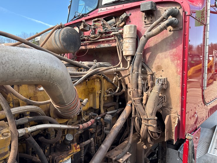 2004-peterbilt-378-image-30