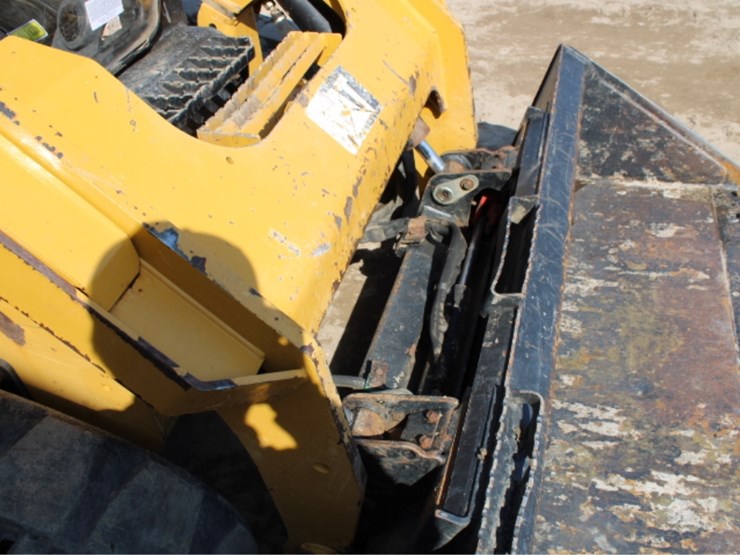 caterpillar-279d-image-13