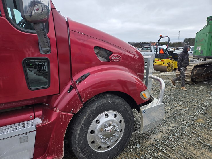 2007-peterbilt-387-image-13