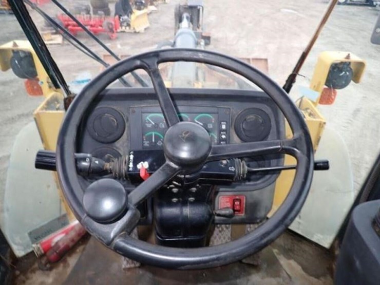 2006-deere-624j-image-11