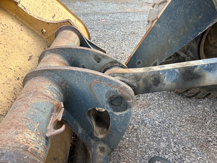 2005-deere-544j-image-8