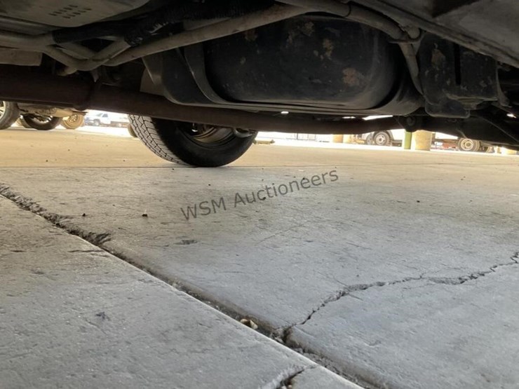 2016-ford-explorer-image-25