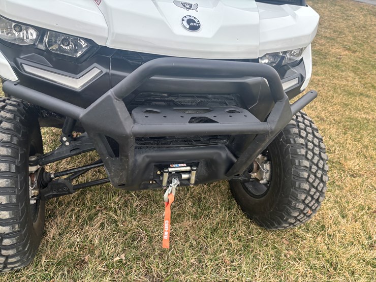 #2311-•-2023-can-am-hd-9-defender-xt-4x4-utv-image-19