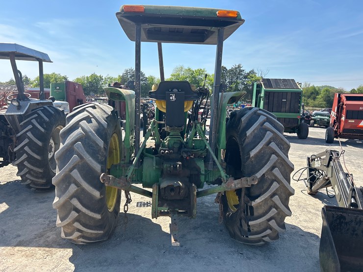 john-deere-2940-image-6