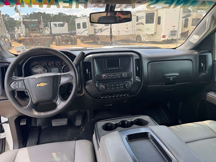 2017-chevrolet-silverado-2500-image-12