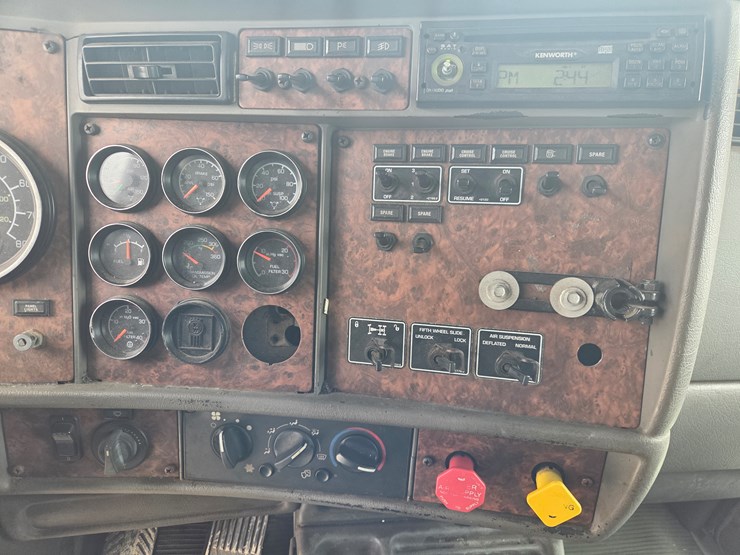 2005-kenworth-t600-image-69