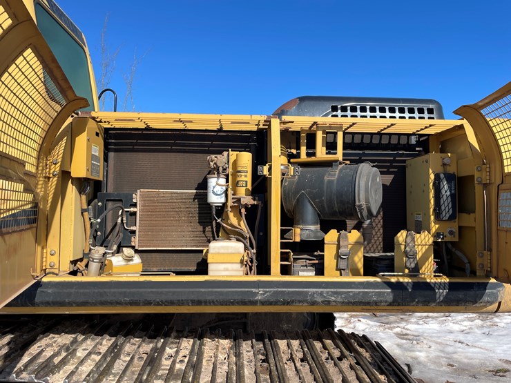 caterpillar-330c-image-18