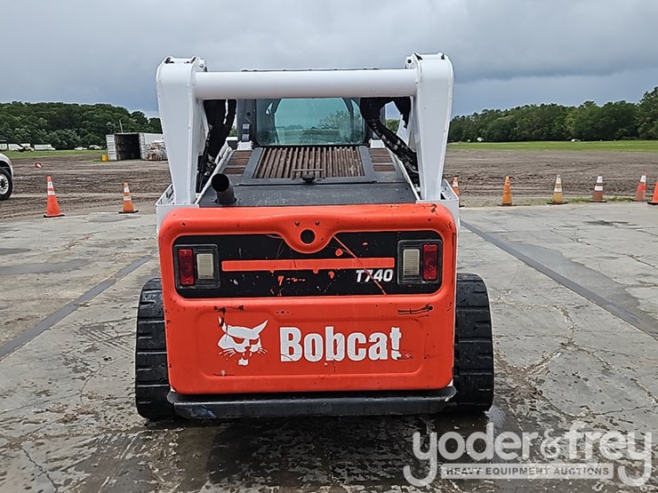 2019-bobcat-t740-image-22