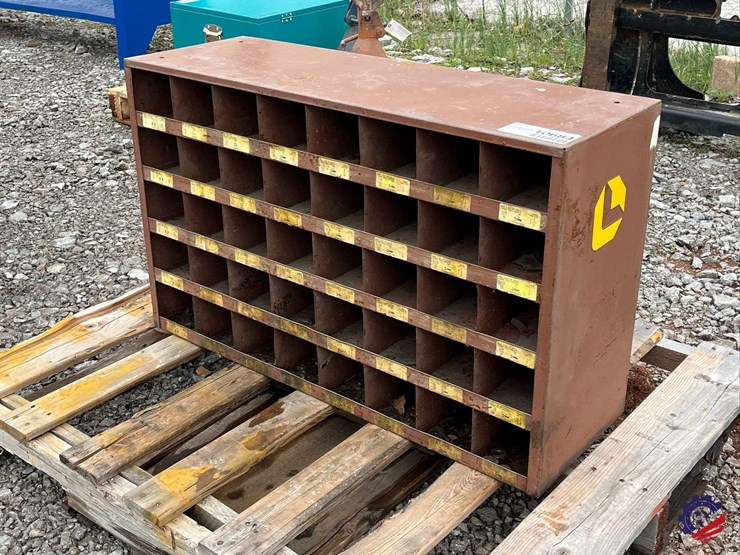 steel-nuts-&-bolts-organizer-shelf-image-1