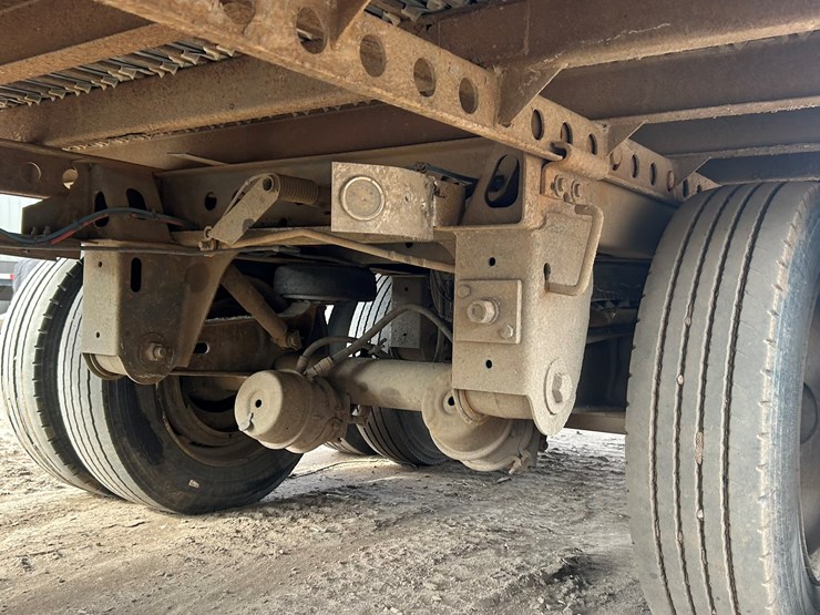 2000-wilkens-walking-floor-image-22