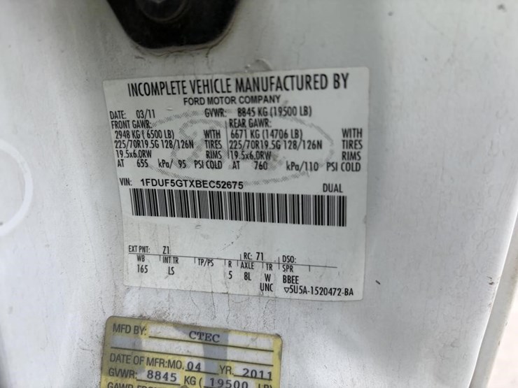 2011-ford-f550-image-16