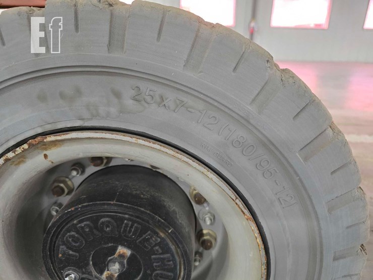 2015-jlg-e400ajpn-image-22