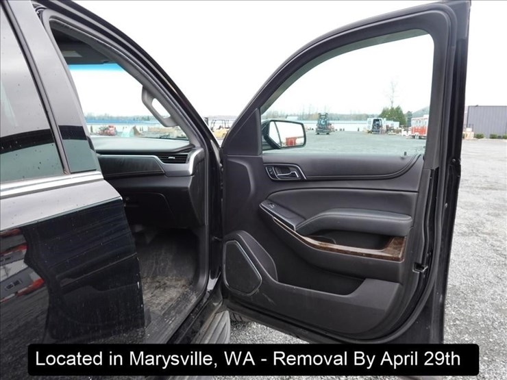 2016-chevrolet-tahoe-image-4