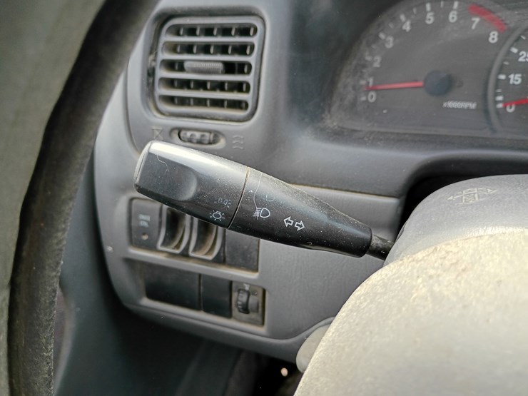 2000-chevrolet-tracker-image-52