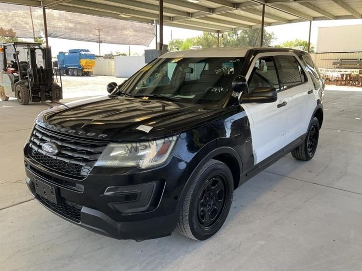 2017-ford-explorer-suv-image-4