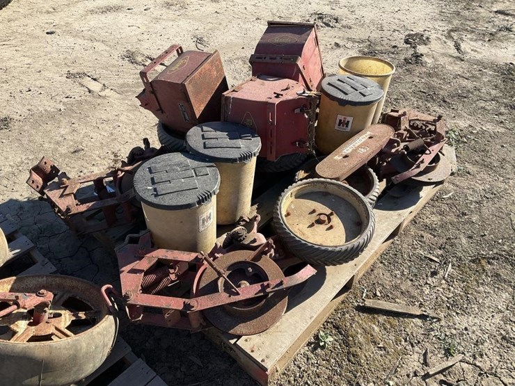 international-185-image-3