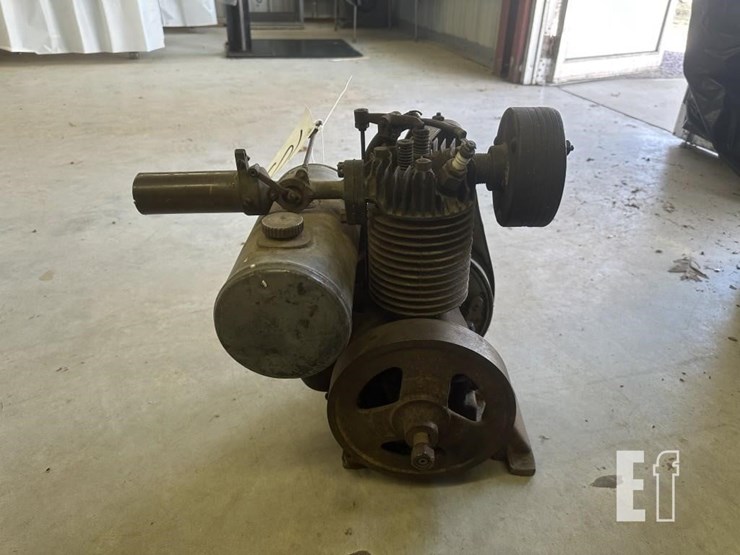 vintage-hit-&-miss-engine-image-4