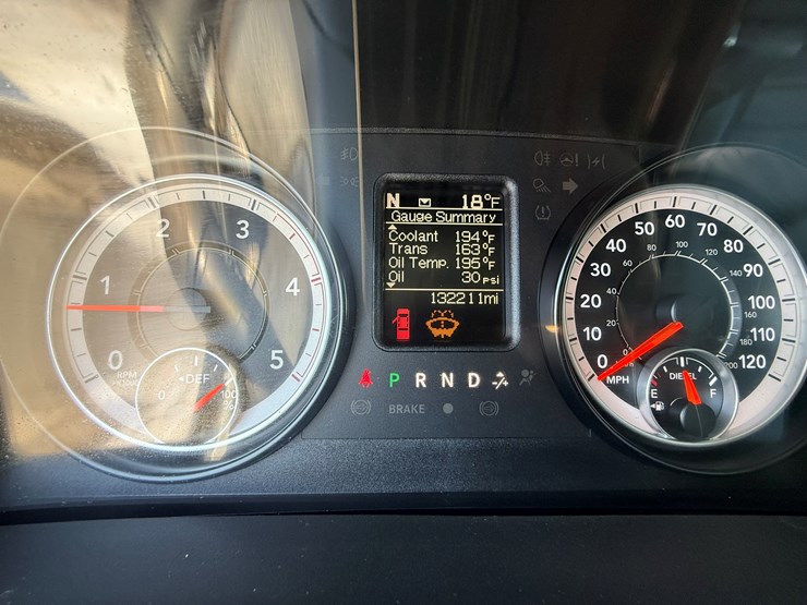 #1061-•-2016-ram-5500-heavy-duty-service-truck-image-44