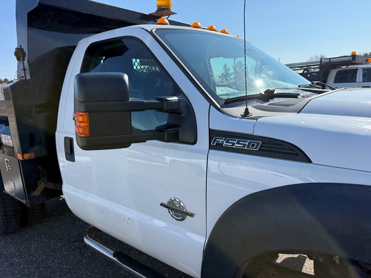 2014-ford-f550-xl-image-21