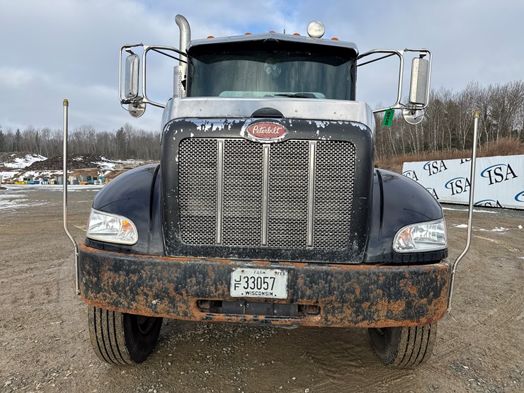 2015-peterbilt-337-image-8