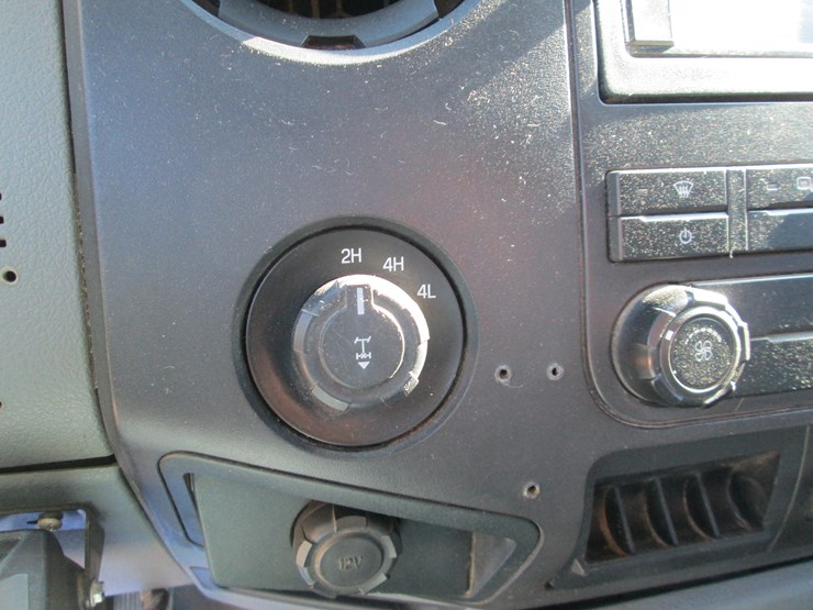 2011-ford-f250-image-36