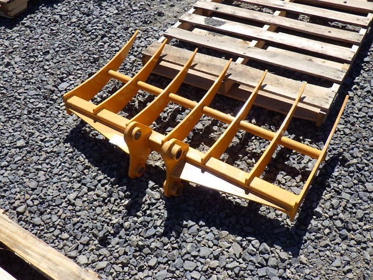 caterpillar-303-image-2