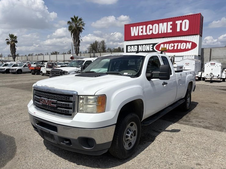 2012-gmc-sierra-2500-image-1