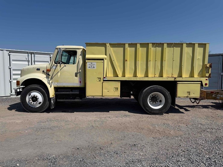 2000-international-4700-image-2