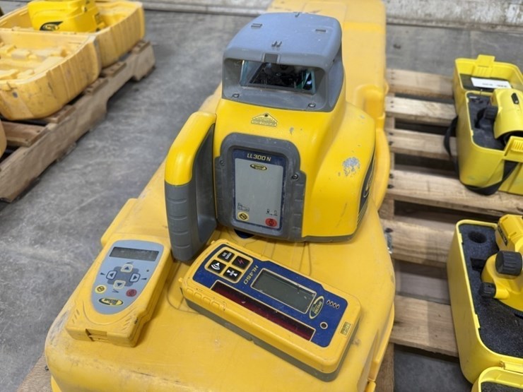 spectra-precision-ll300n-laser-level-image-1