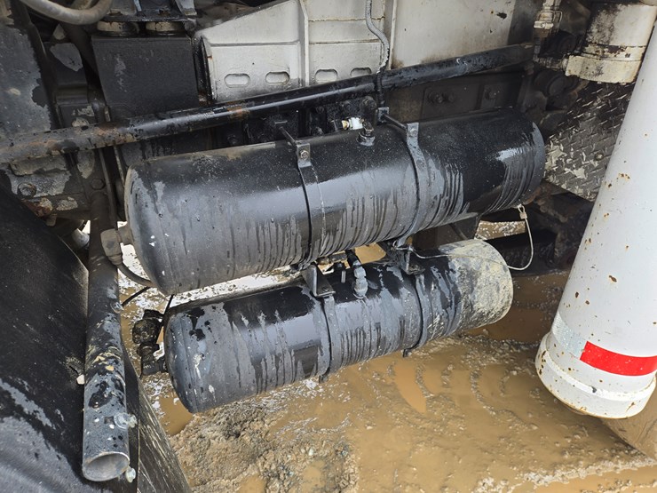 massey-ferguson-8-image-60