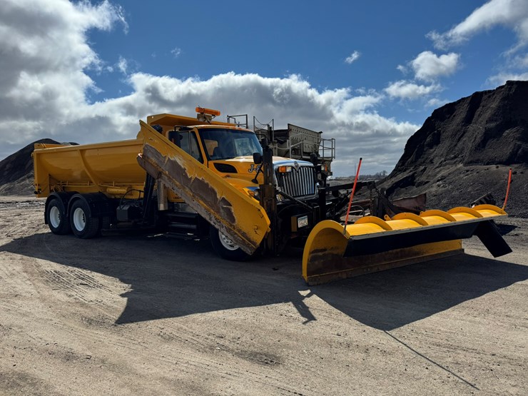 2009-international-workstar-7500-image-6